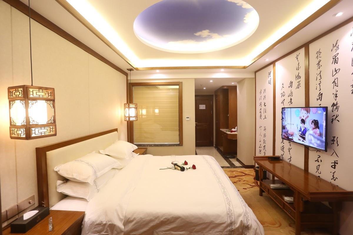 Mingshan Hotel Csengtu Kültér fotó