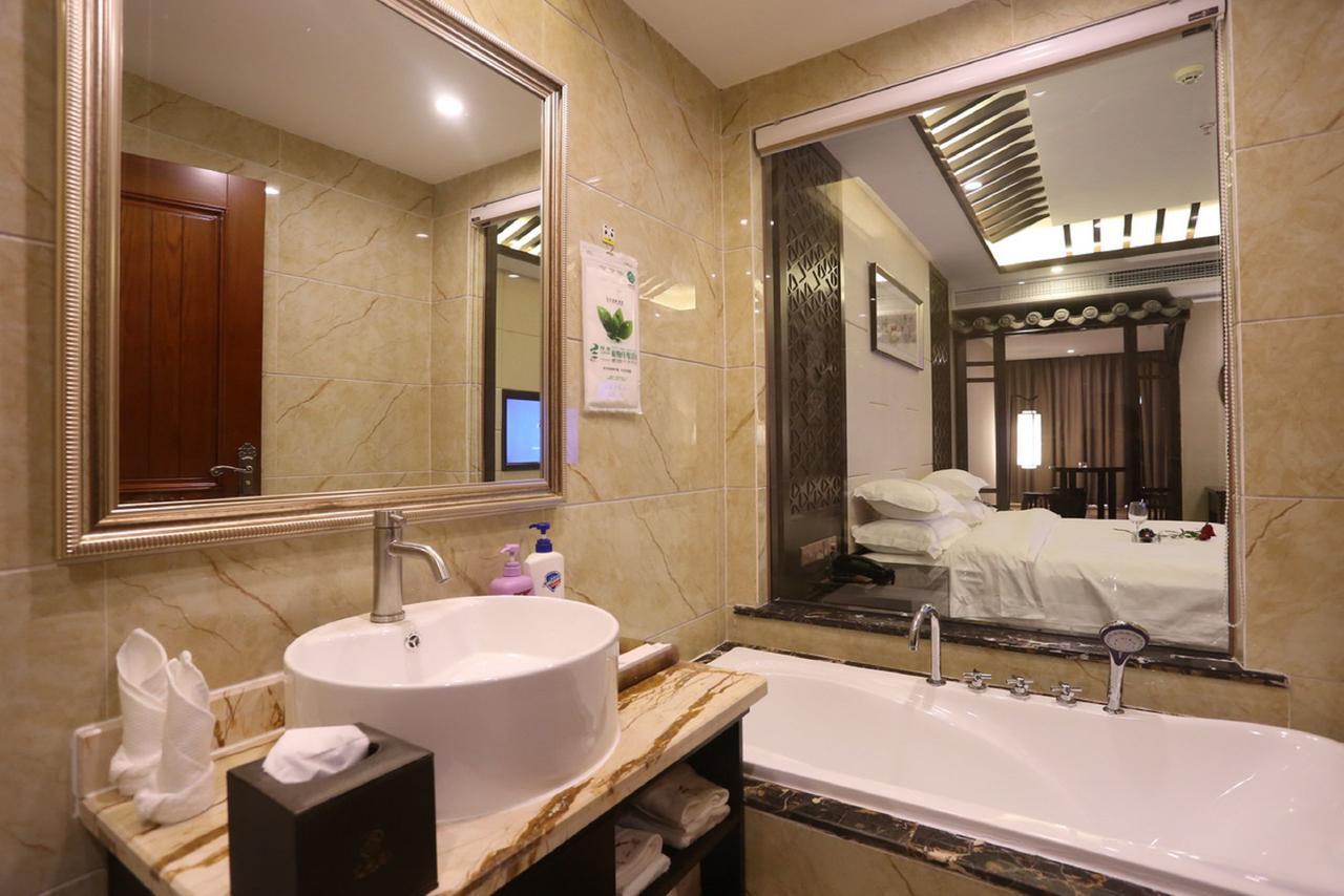 Mingshan Hotel Csengtu Kültér fotó