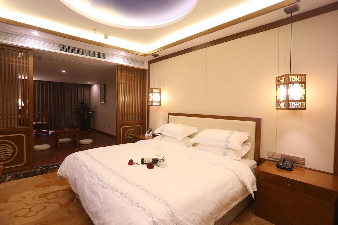 Mingshan Hotel Csengtu Kültér fotó