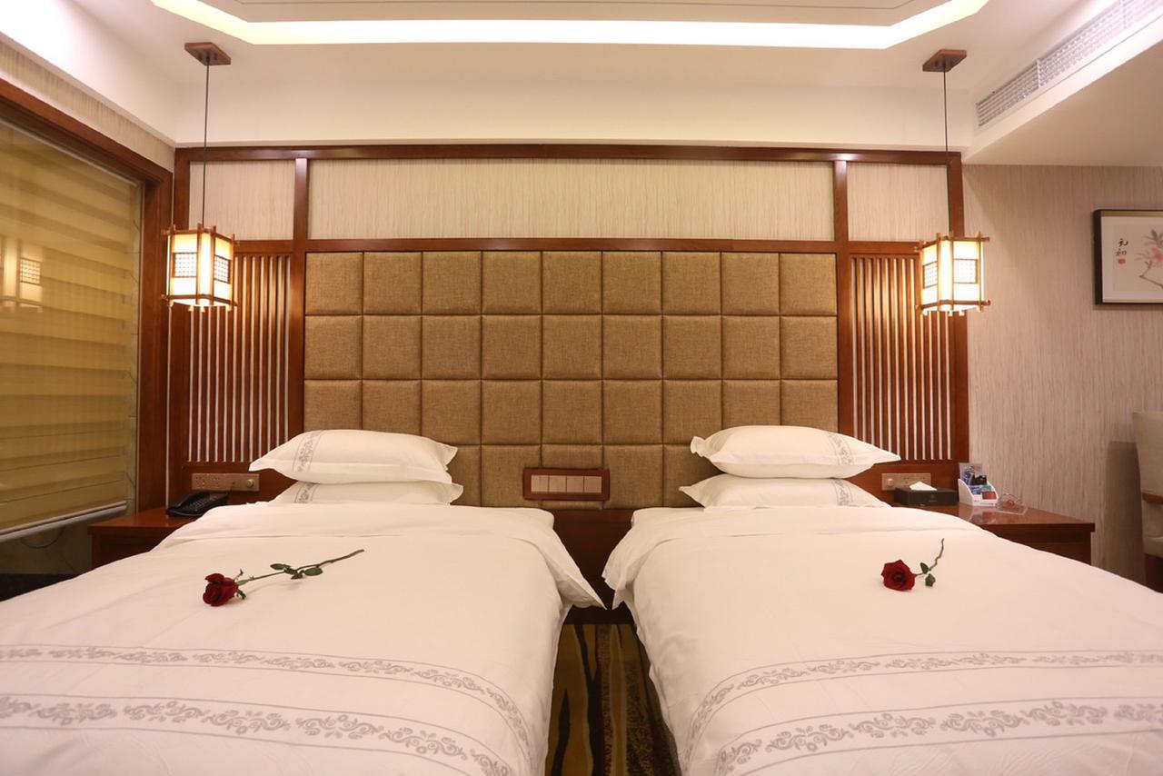 Mingshan Hotel Csengtu Kültér fotó
