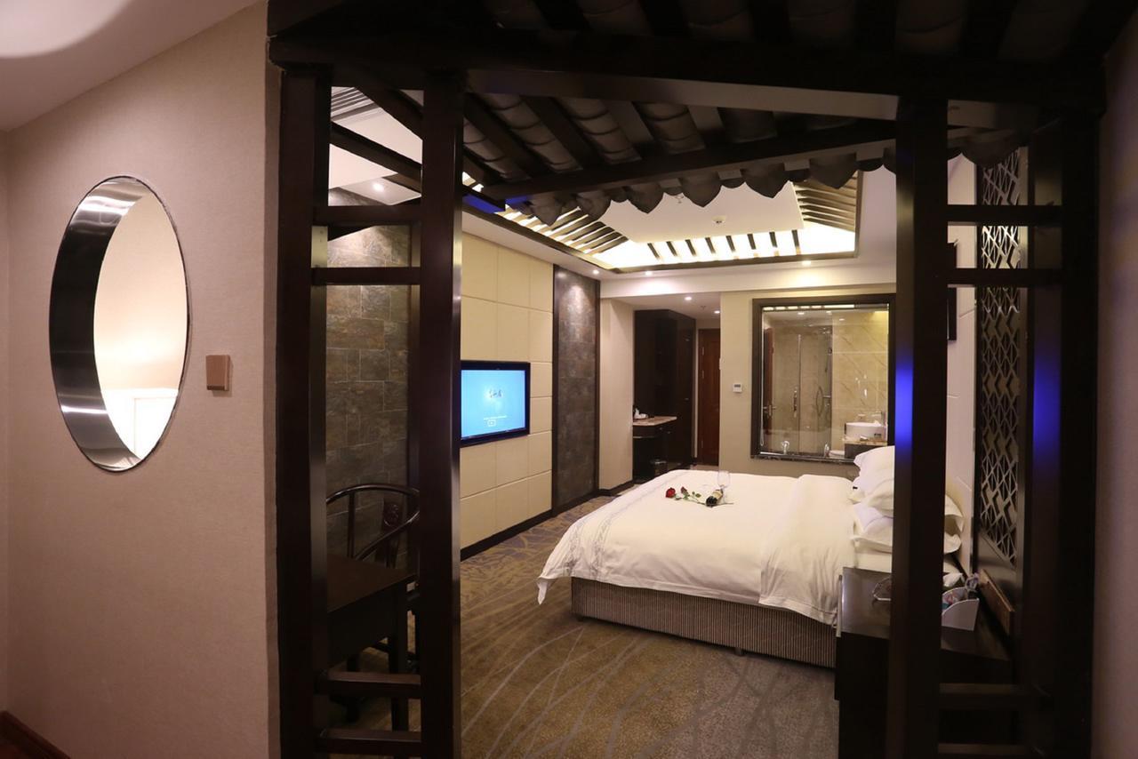 Mingshan Hotel Csengtu Kültér fotó