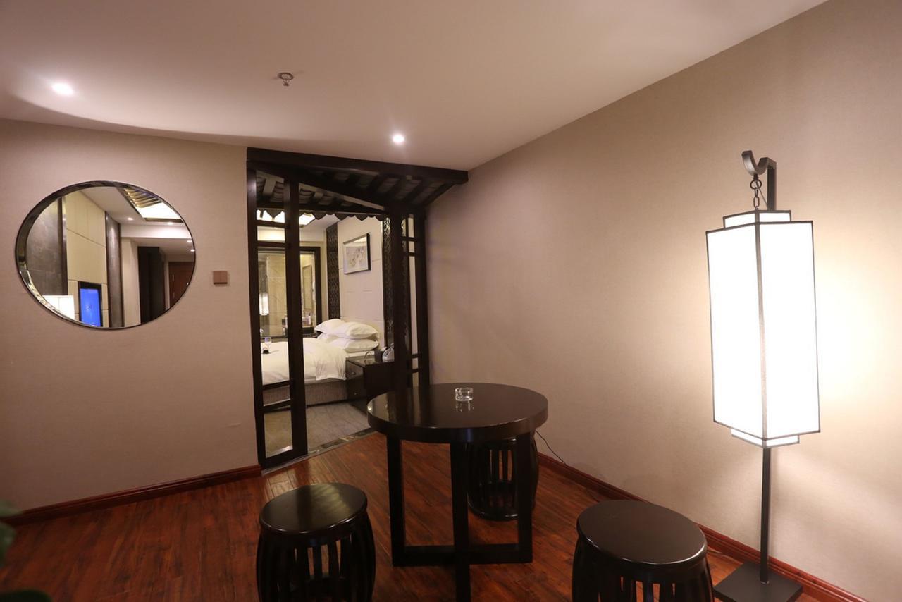 Mingshan Hotel Csengtu Kültér fotó
