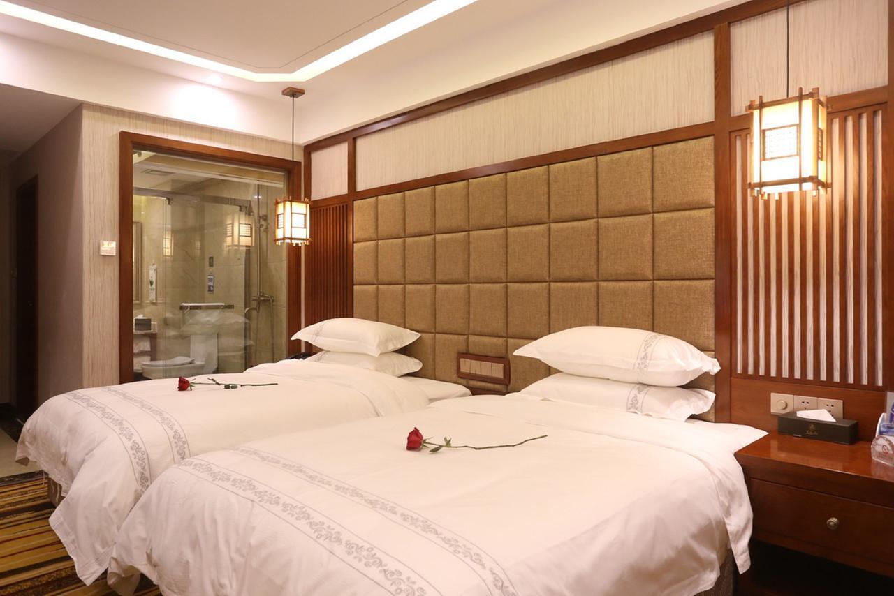 Mingshan Hotel Csengtu Kültér fotó