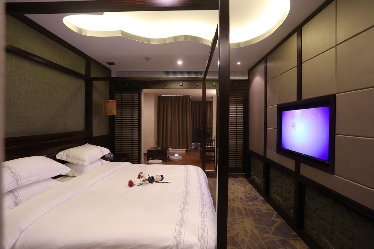Mingshan Hotel Csengtu Kültér fotó