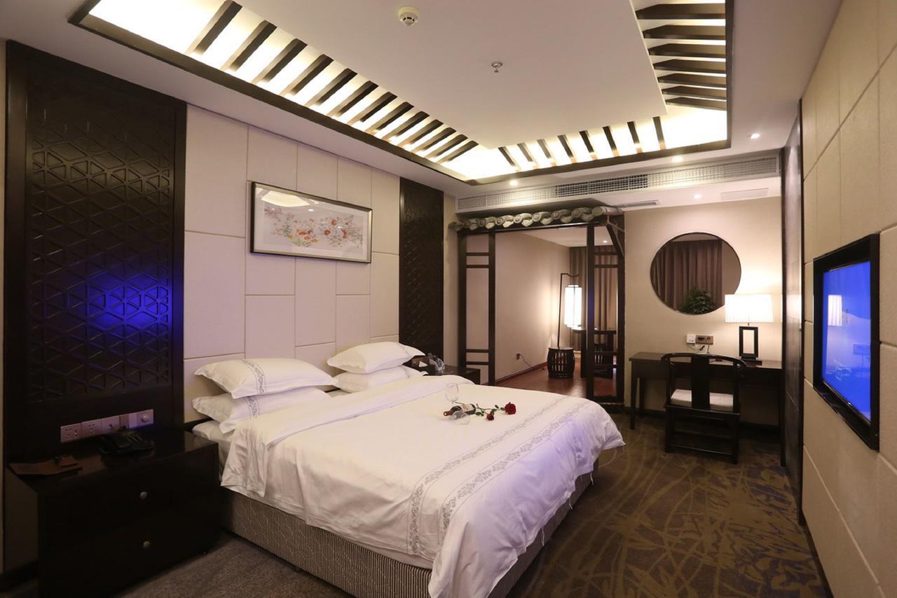 Mingshan Hotel Csengtu Kültér fotó