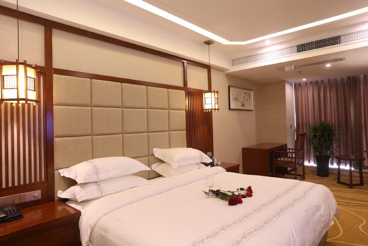 Mingshan Hotel Csengtu Kültér fotó