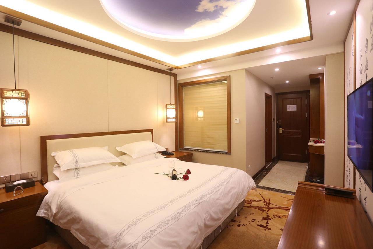 Mingshan Hotel Csengtu Kültér fotó