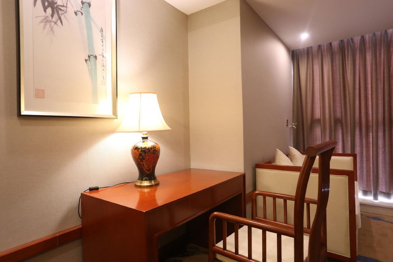 Mingshan Hotel Csengtu Kültér fotó