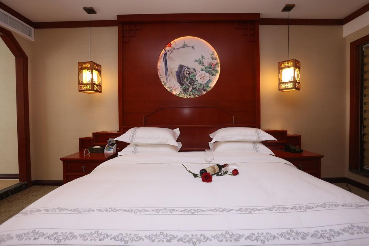 Mingshan Hotel Csengtu Kültér fotó