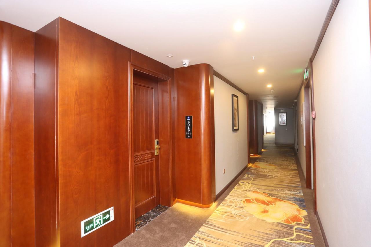 Mingshan Hotel Csengtu Kültér fotó